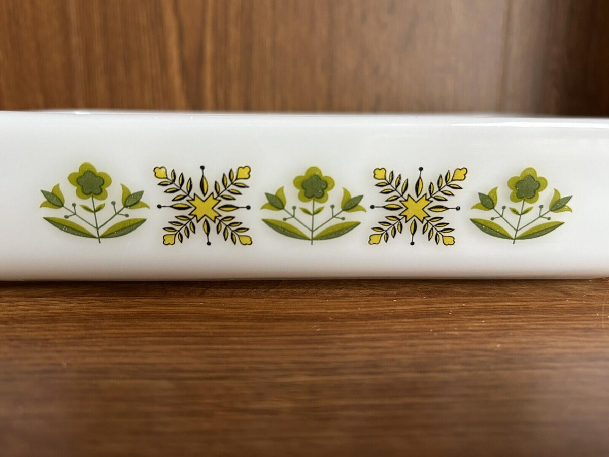 Vintage Anchor Hocking Fire King Meadow Green 1970s 1.5 qt Casserole Dish – alternate product view 5 of 6