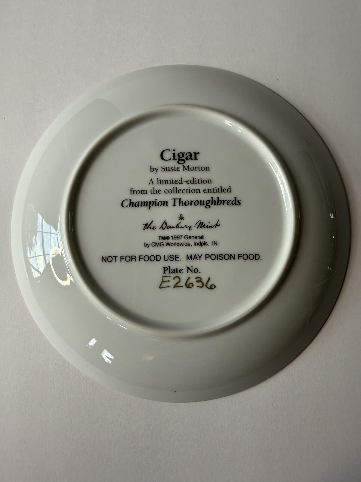1997 Danbury Mint Cigar Champion Thoroughbreds Collector Plate Susie Morton