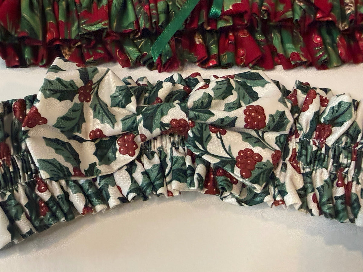 Vintage Christmas Basket Garters Bands – Holly Berry Holiday Set of 2