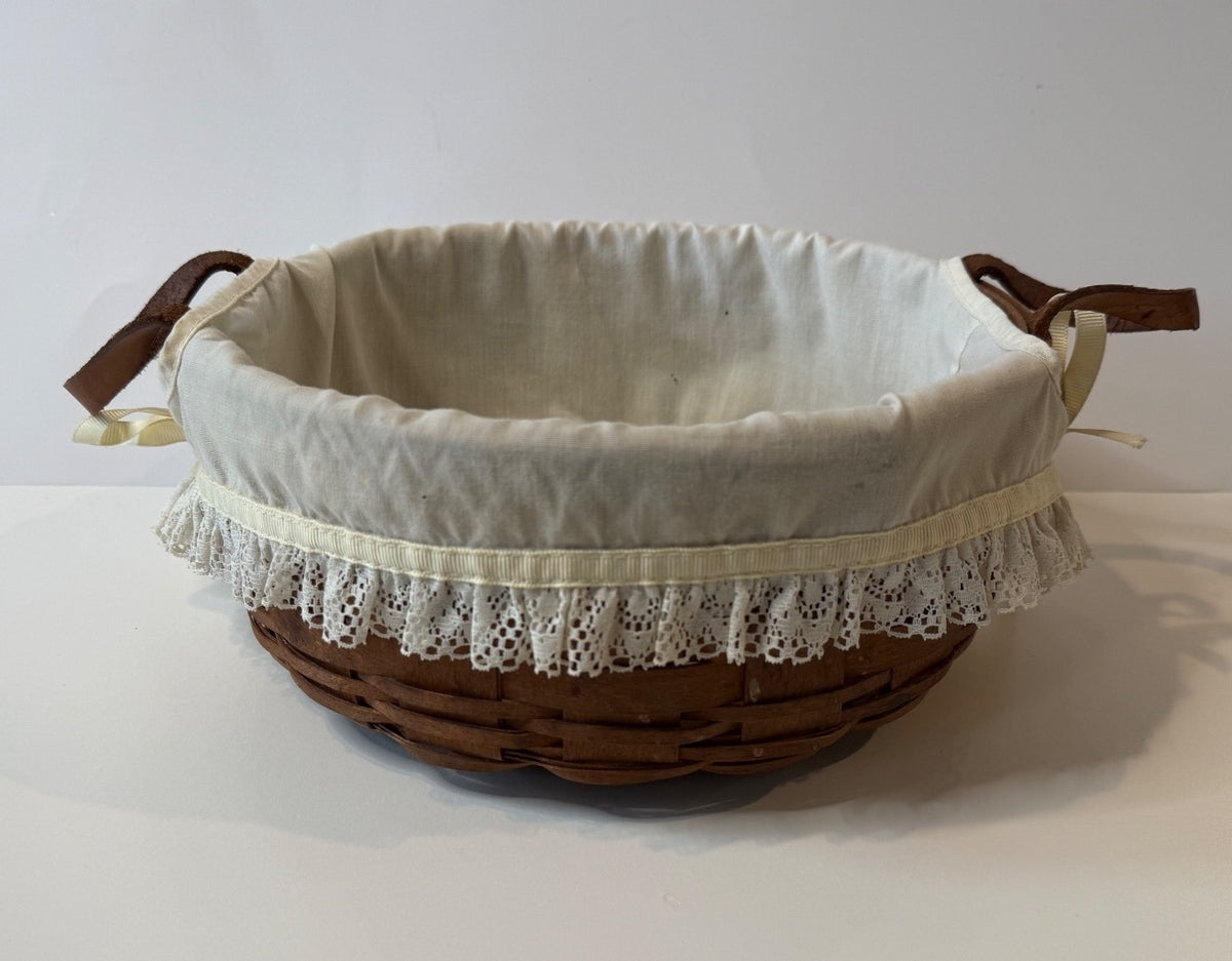Vintage 1989 Longaberger Basket Dresden Ohio Leather Handles Lace Liner