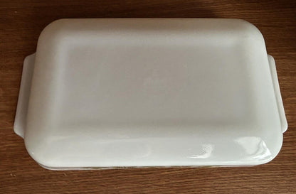 Vintage Anchor Hocking Fire King Meadow Green 1970s 1.5 qt Casserole Dish