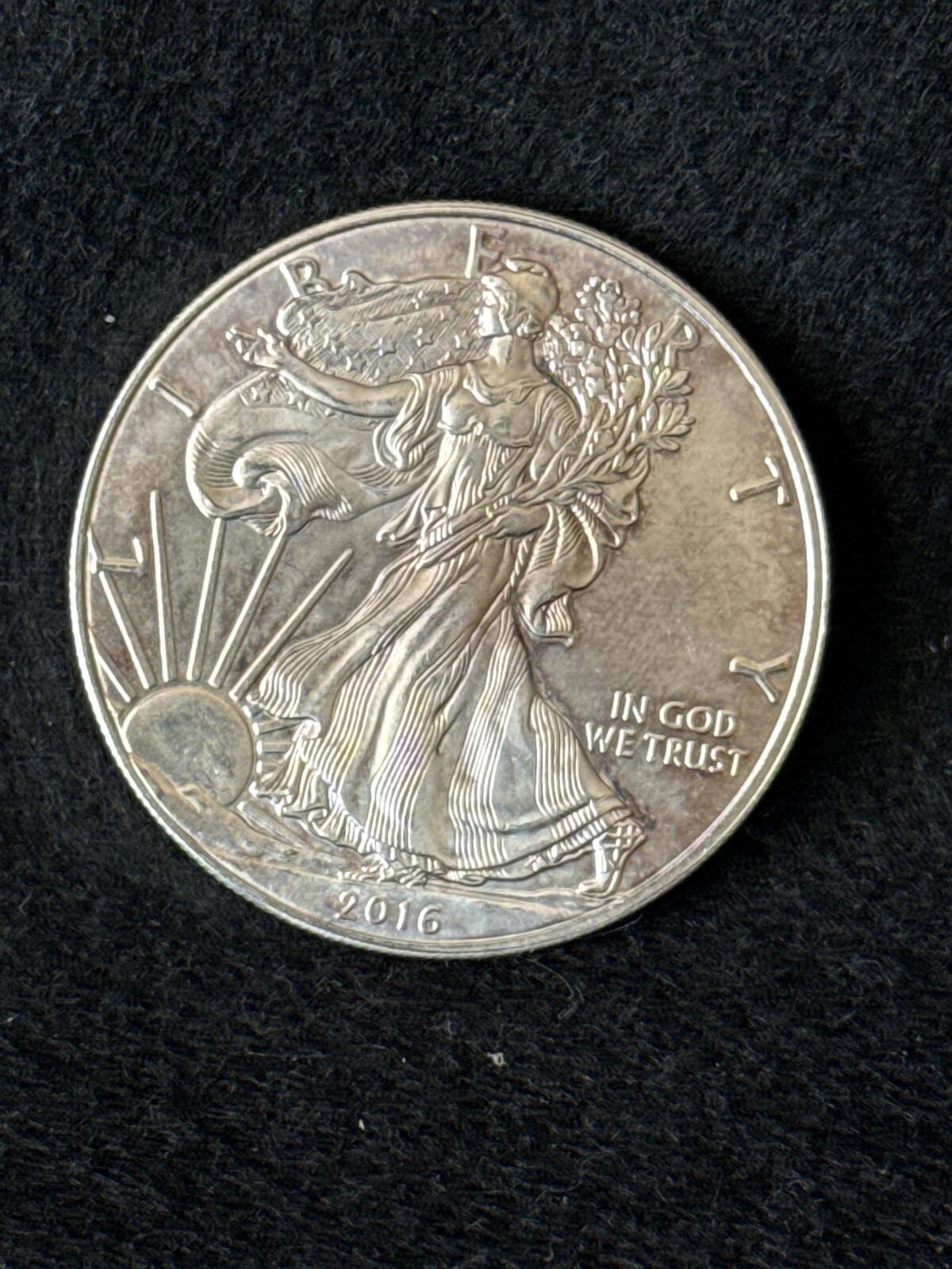 2016 American Silver Eagle .9993 - UC26030137