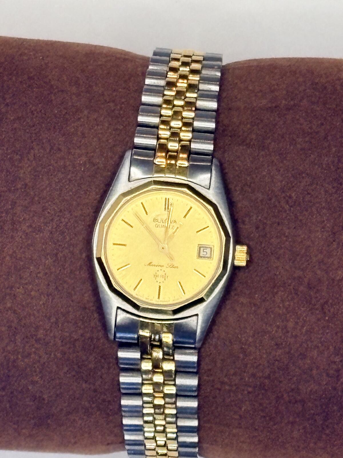 Vintage Bulova Marine Star Quartz Men's Watch Gold Dial Two-Tone Date 330FT