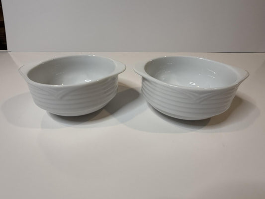 Oneida by Noritake White Porcelain Handled Soup Bowls Set of 2 Ribbed Pattern