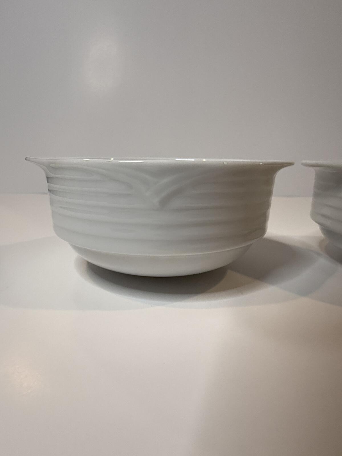 Oneida by Noritake White Porcelain Handled Soup Bowls Set of 2 Ribbed Pattern