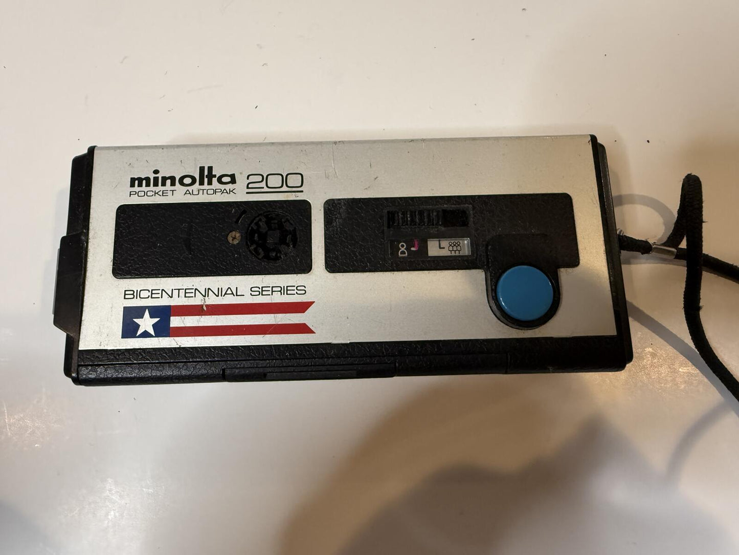 Vintage Minolta Camera Lot Disc-7 Pocket Autopak 200 Bicentennial Untested
