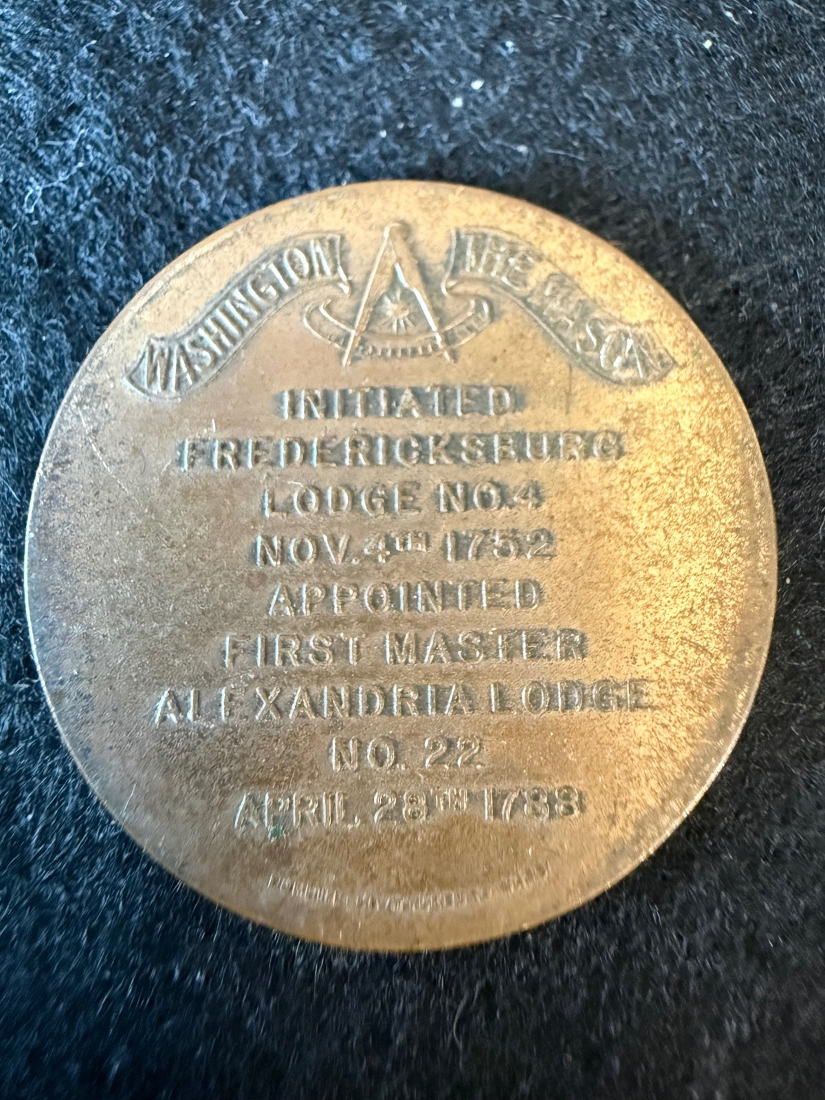 1932 George Washington Masonic Memorial Bronze Medal — product photograph 2