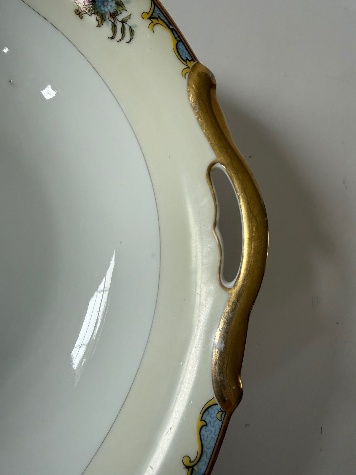 Noritake Vasona Handled Vegetable Serving Bowl Floral Gold Trim Japan 9.75”
