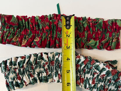 Vintage Christmas Basket Garters Bands – Holly Berry Holiday Set of 2