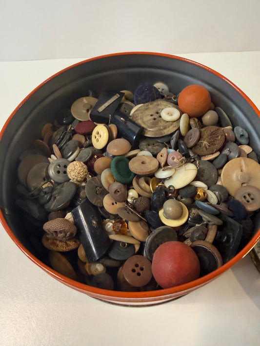 3 Lb Vintage & Older Assorted Sewing Buttons + Covered Bridge Tin