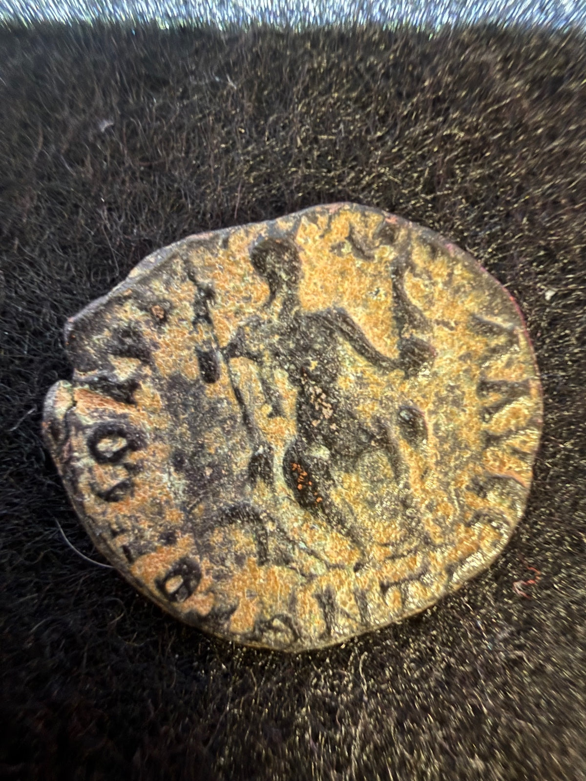 Likely Valentinian I / Valens Coin – GLORIA ROMANORVM — product photograph 3