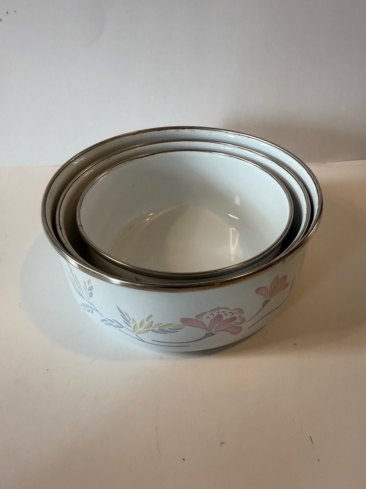 Corning Coordinates by LincoWare Pink Trio 3 Pc Nesting Serving Bowl Set