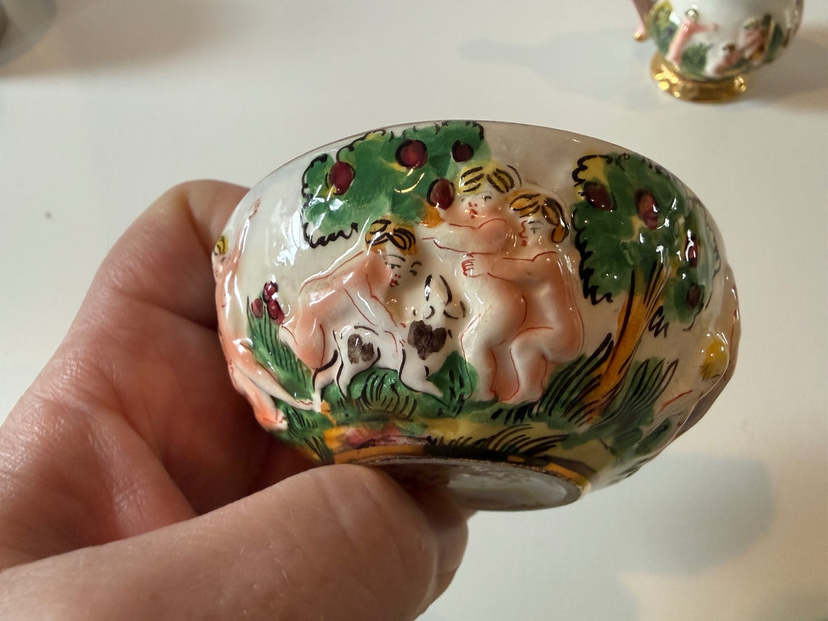 Italian Capodimonte-Style Mini Pitcher & Bowl – Putti & Gilt — product photograph 12