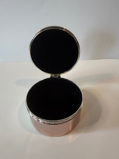 Vera Wang Wedgwood Silver Tone Trinket Box Gold Tone Lid Velvet Lined