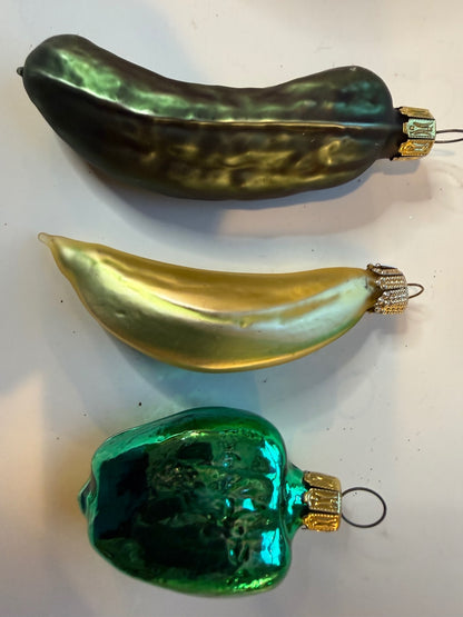 3 Vintage Germany Glass Vegetable Christmas Ornaments Banana Pickle Pepper – alternate product view 4 of 13