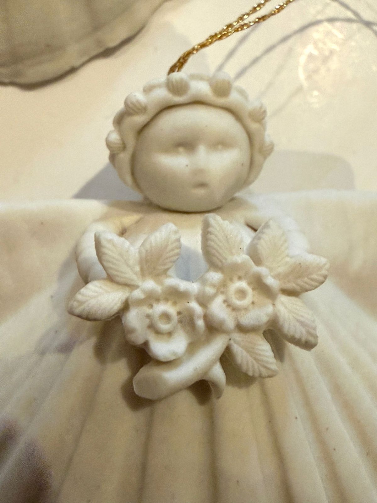 Margaret Furlong Shell Angel Ornaments Lot of 4 Bisque Porcelain 1984-1998 – alternate product view 10 of 14