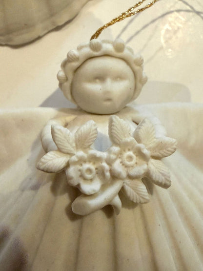 Margaret Furlong Shell Angel Ornaments Lot of 4 Bisque Porcelain 1984-1998 – alternate product view 10 of 14