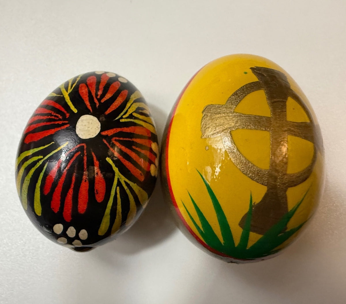 Vintage Kashmiri Papier Mache Floral Eggs Hand Painted India Set of 2 – alternate product view 2 of 8