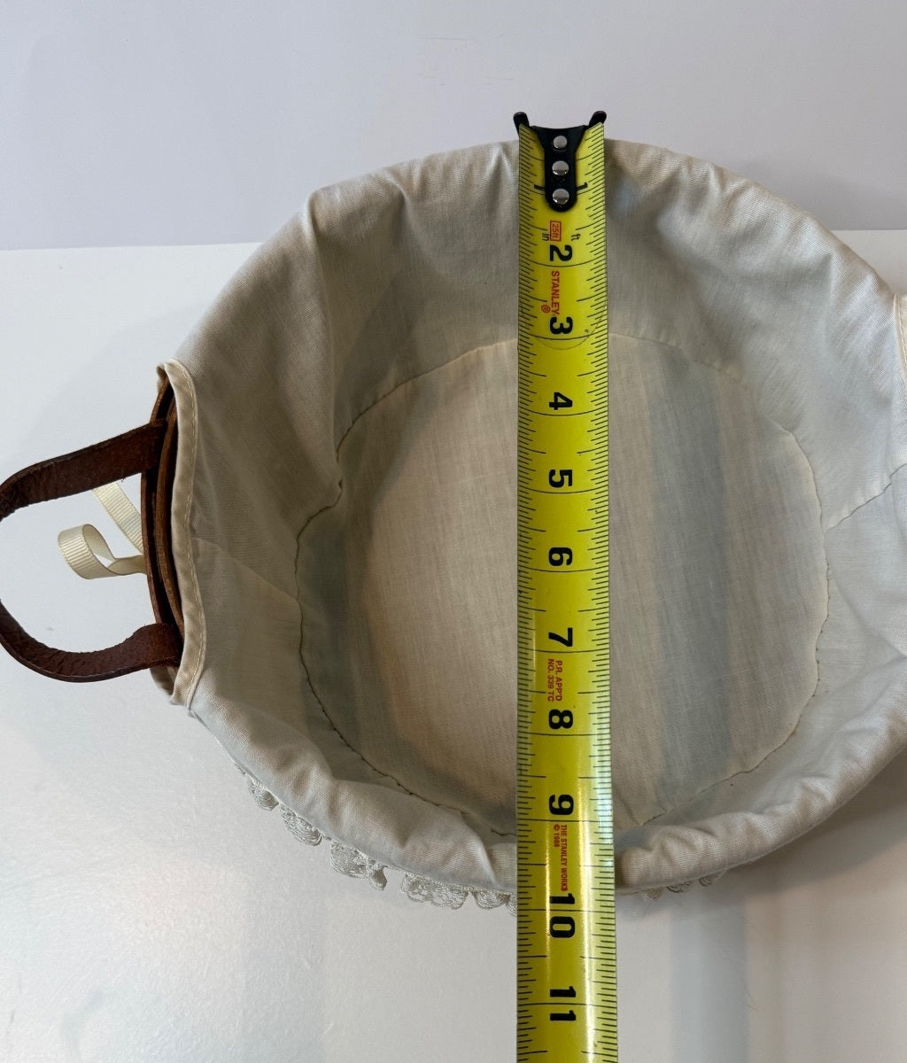 Vintage 1989 Longaberger Basket Dresden Ohio Leather Handles Lace Liner