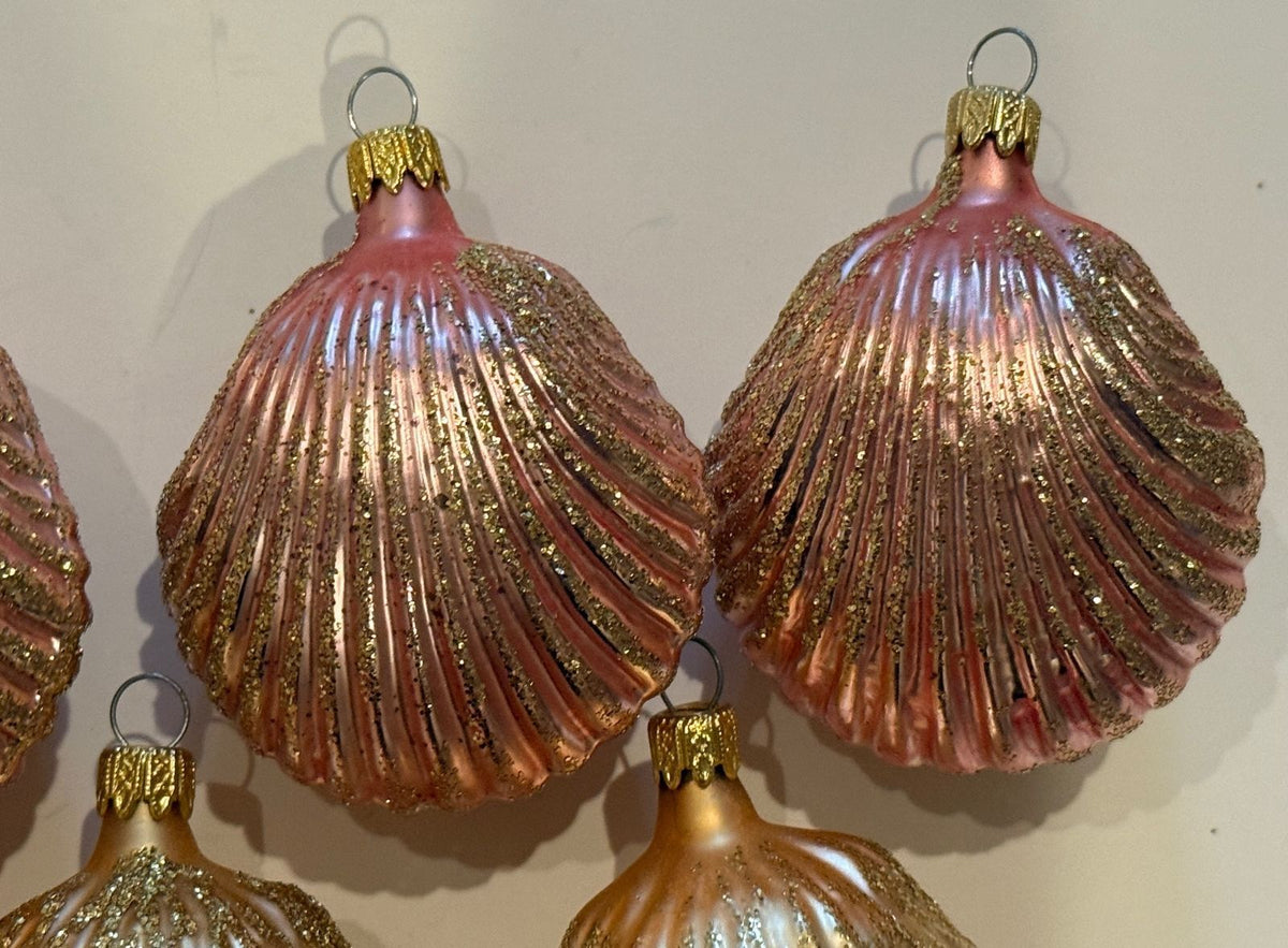 Vintage Colombia Glass Shell Christmas Ornaments Pink Gold Glitter Lot of 7 – alternate product view 3 of 10