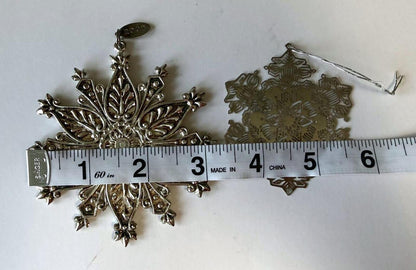 Lenox 2007 Silver Tone Snowflake Ornament w/ Bonus Metal Snowflake Decor