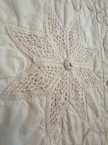 Vintage Handmade Crochet Applique Quilt Coverlet Ivory 79x72 Scalloped Edge