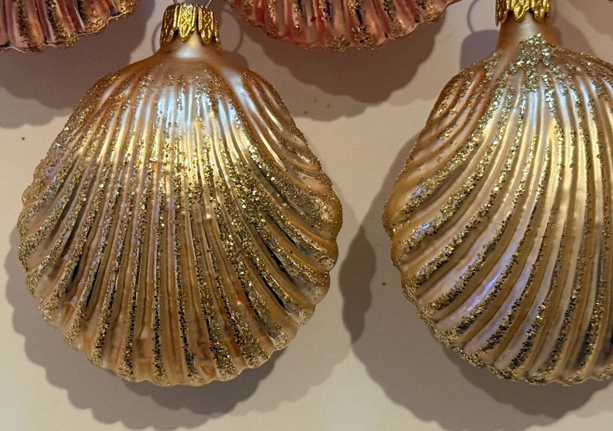 Vintage Colombia Glass Shell Christmas Ornaments Pink Gold Glitter Lot of 7 – alternate product view 5 of 10