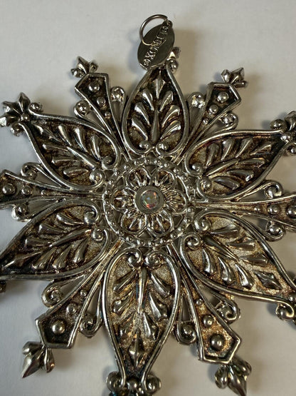 Lenox 2007 Silver Tone Snowflake Ornament w/ Bonus Metal Snowflake Decor