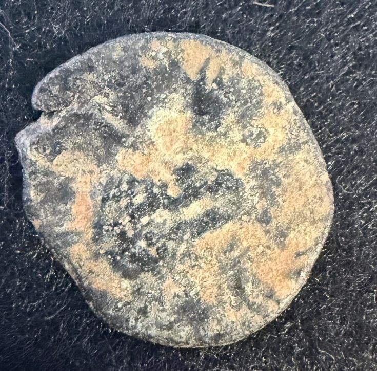 Likely Valentinian I / Valens Coin – GLORIA ROMANORVM — product photograph 2