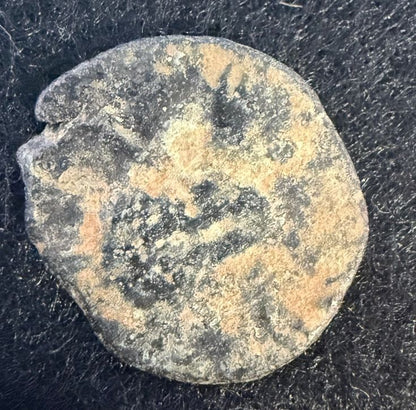 Likely Valentinian I / Valens Coin – GLORIA ROMANORVM — product photograph 2