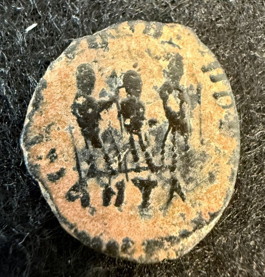 Roman AE4 Coin – GLORIA EXERCITVS, House of Constantine — product photograph 1