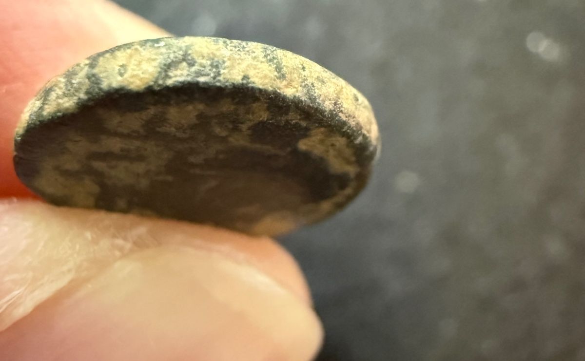 Unidentified Late Roman AE4 Bronze Coin – 2.13g — product photograph 3