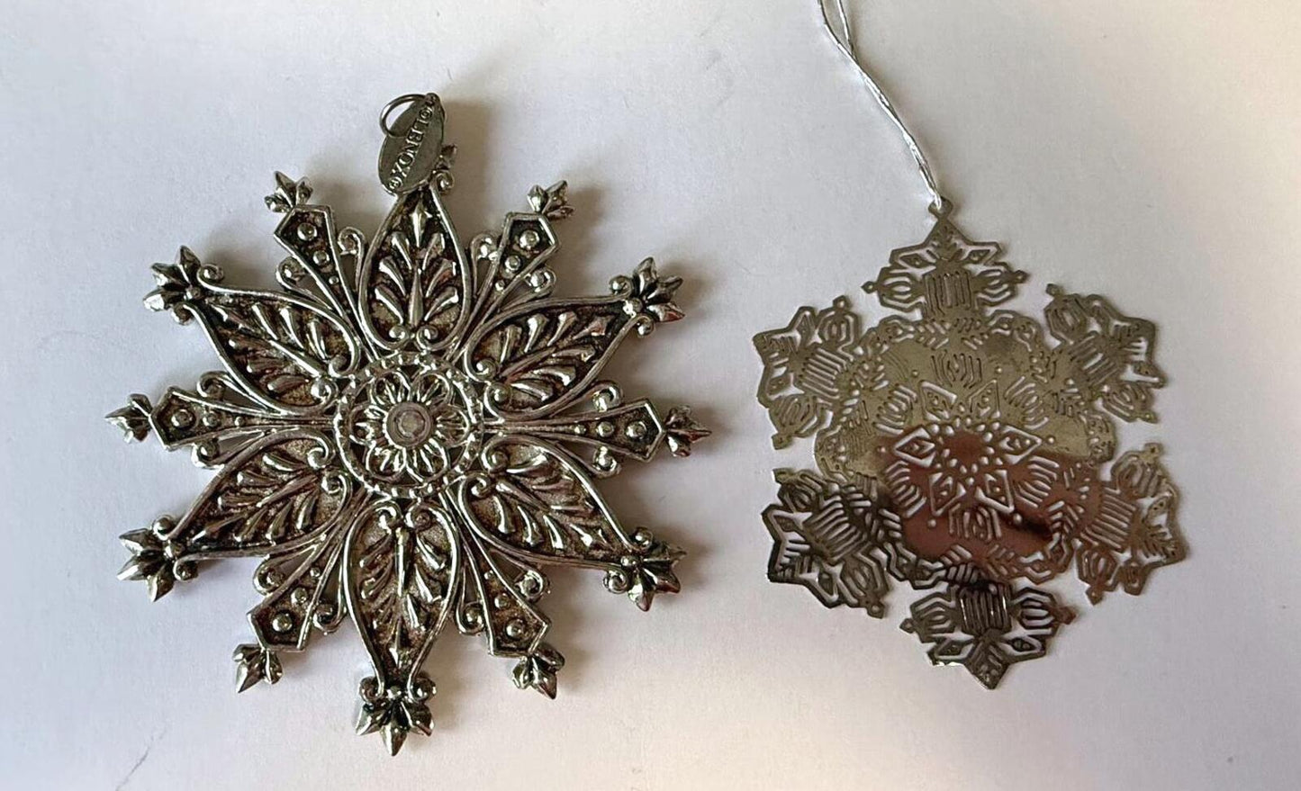 Lenox 2007 Silver Tone Snowflake Ornament w/ Bonus Metal Snowflake Decor