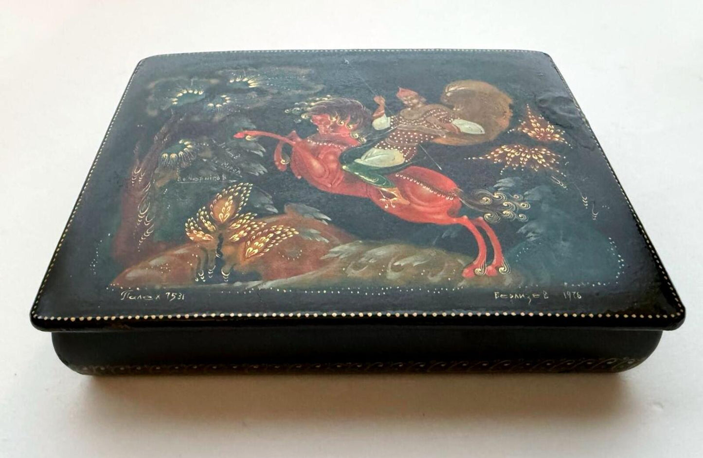 Vintage USSE Lacquer Box Hand Painted Palekh Style Fairy Tale Dated 1976