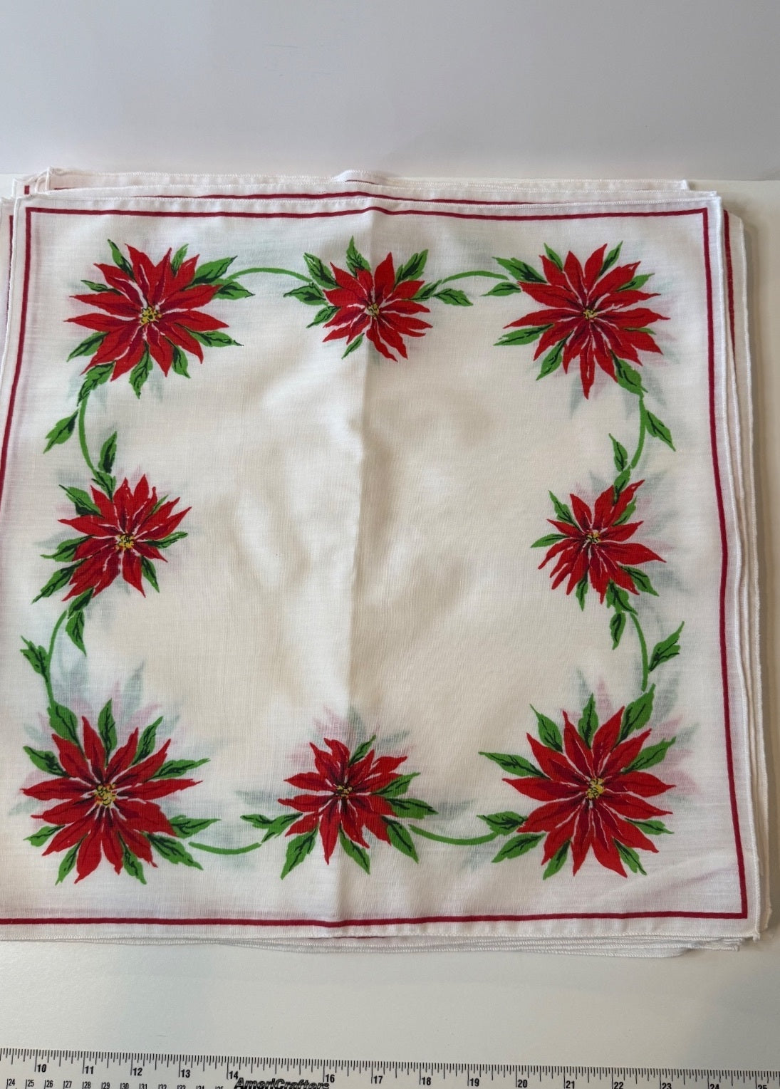 Vintage Christmas Poinsettia Cloth Napkins – Set of 18 – Red Green Holiday