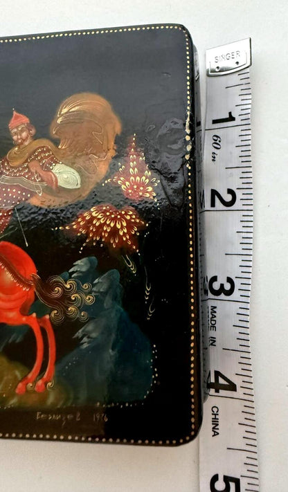 Vintage USSE Lacquer Box Hand Painted Palekh Style Fairy Tale Dated 1976